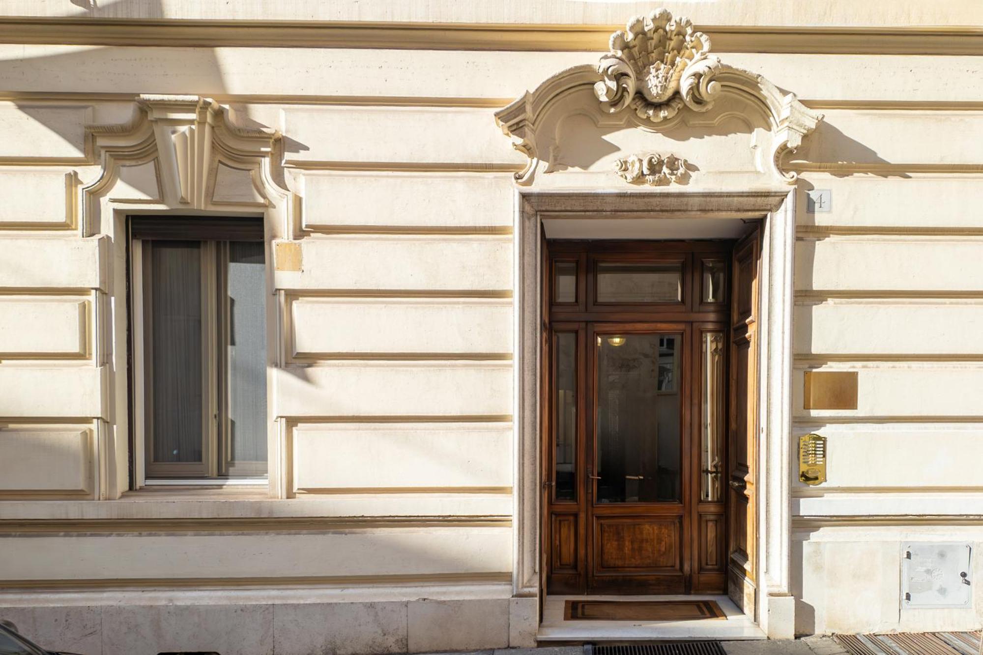 C3 Top Class Apartment, 2 Camere Da Letto, 2 Bagni, Giardino Distante 15 Minuti A Piedi Da Fontana Di Trevi Roma Dış mekan fotoğraf