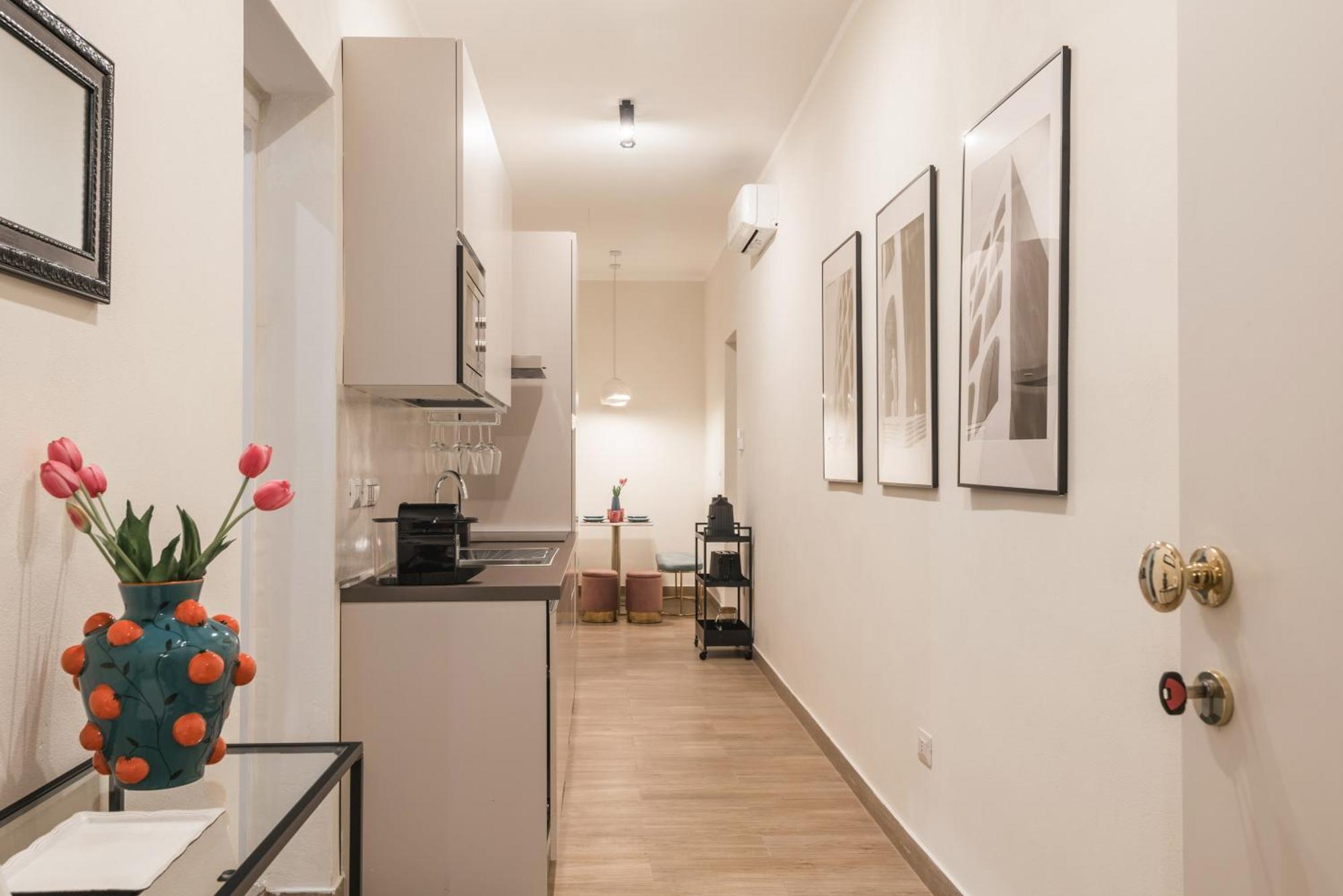 C3 Top Class Apartment, 2 Camere Da Letto, 2 Bagni, Giardino Distante 15 Minuti A Piedi Da Fontana Di Trevi Roma Dış mekan fotoğraf